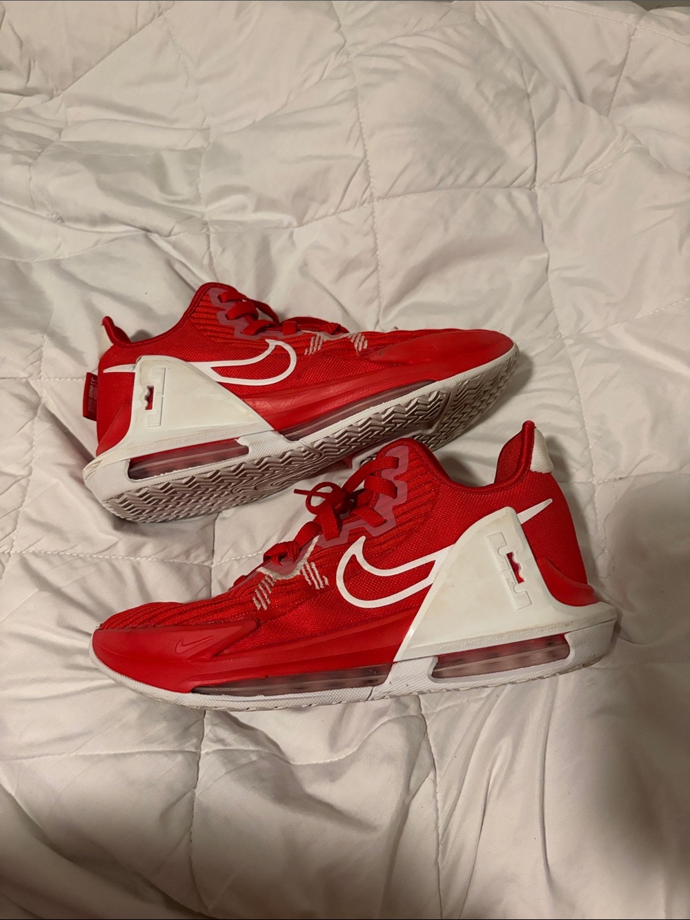 Nike LeBron Witness 6
